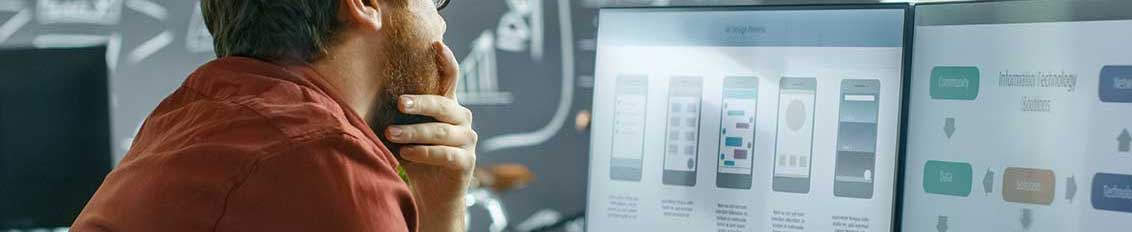Programmer in the middle of cross platform mobile application development