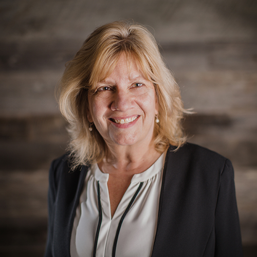 Laura Davis Bio Pic