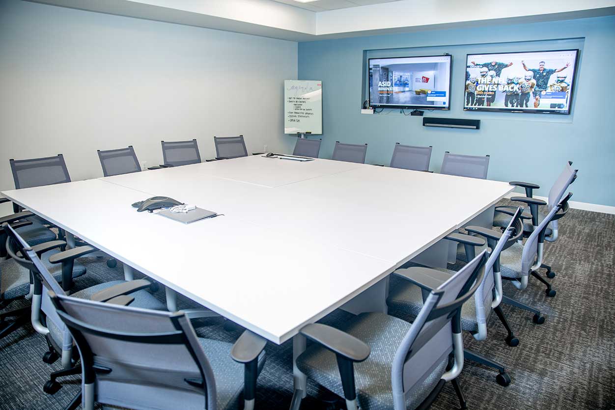 Conference-room-at-Orases